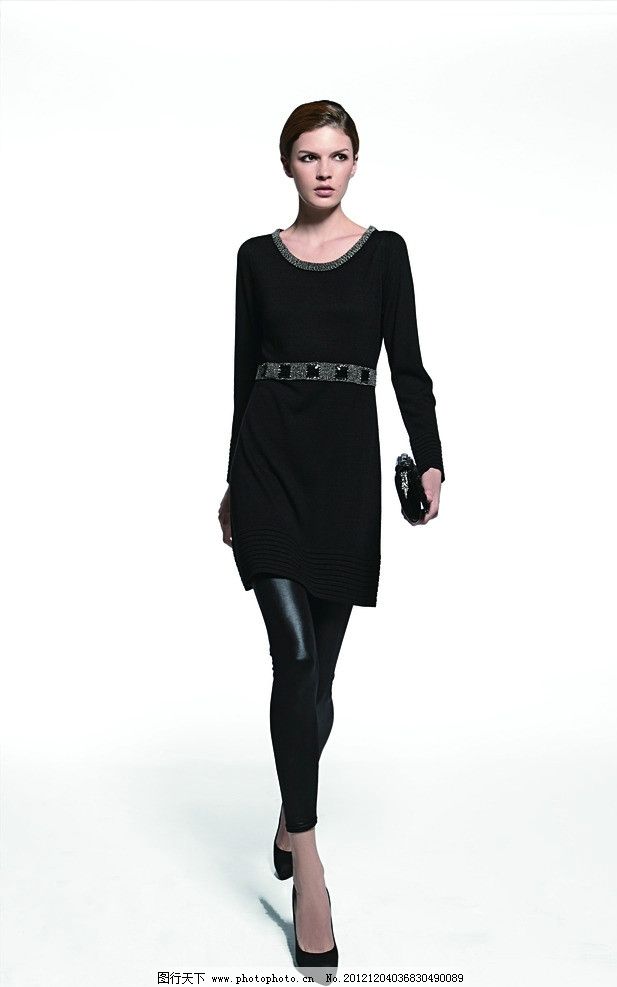黑色春秋装 服装模特演绎经典魅力